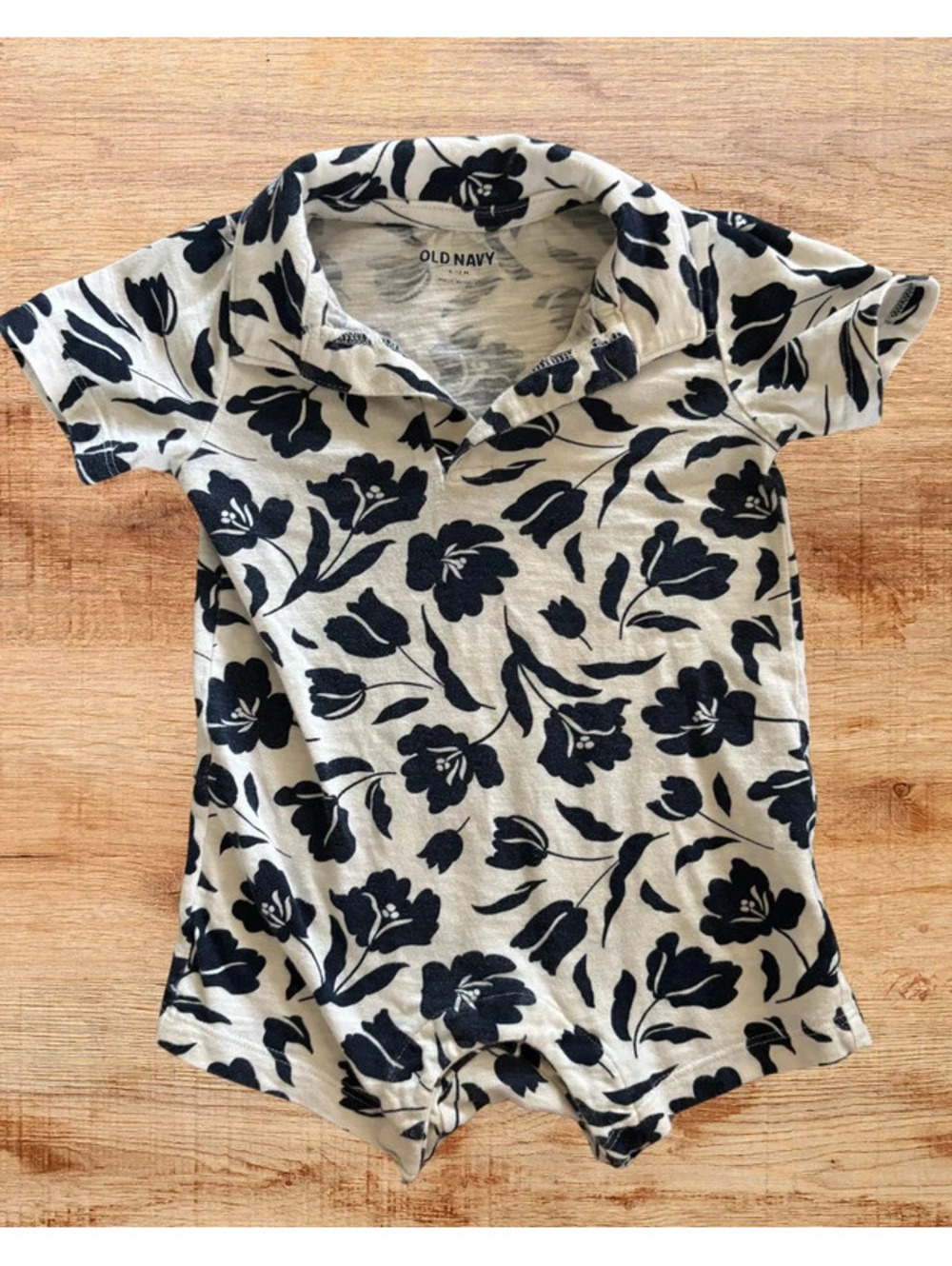 Old Navy Baby Boy 6-12M Hawaiian Floral Romper Short Sleeve One Piece